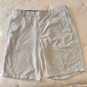 Nike Men's Light Gray Flat Front Shorts